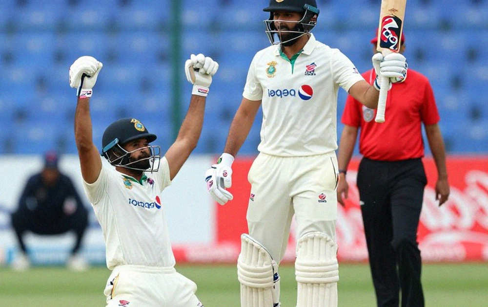 উইনচেস্টারের জিমি বনাম জ্যামাইকার জিমি: হ্যাম্পশায়ারের বিদায় যেভাবে ইংরেজ কাউন্টি ক্রিকেটের কোচিং-অর্থনীতি ফাঁস করে দিল